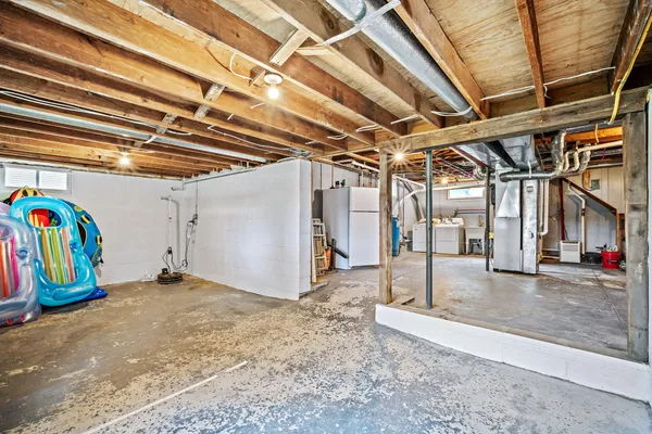 $599,900 | 1266 East Green Lake Drive, Farmington, WI 53090