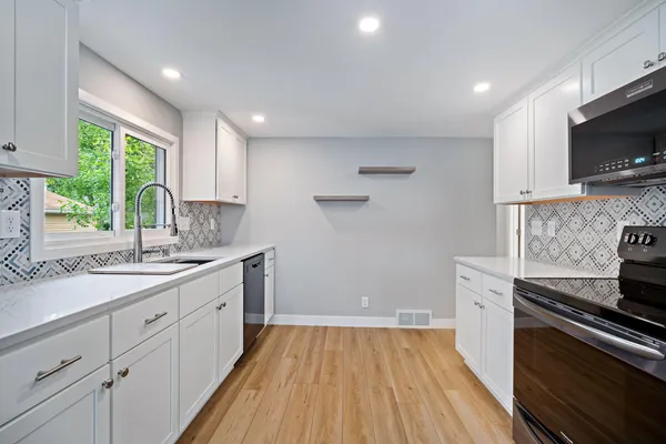 $599,900 | 1266 East Green Lake Drive, Farmington, WI 53090