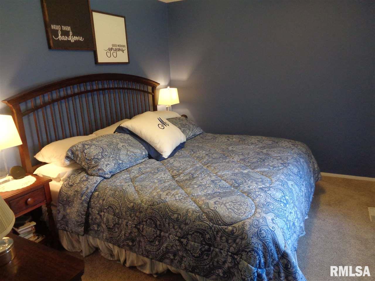 1425 West Queens Court Road Peoria, IL 61614 - Photo 13 of 25 Gallery Image 13