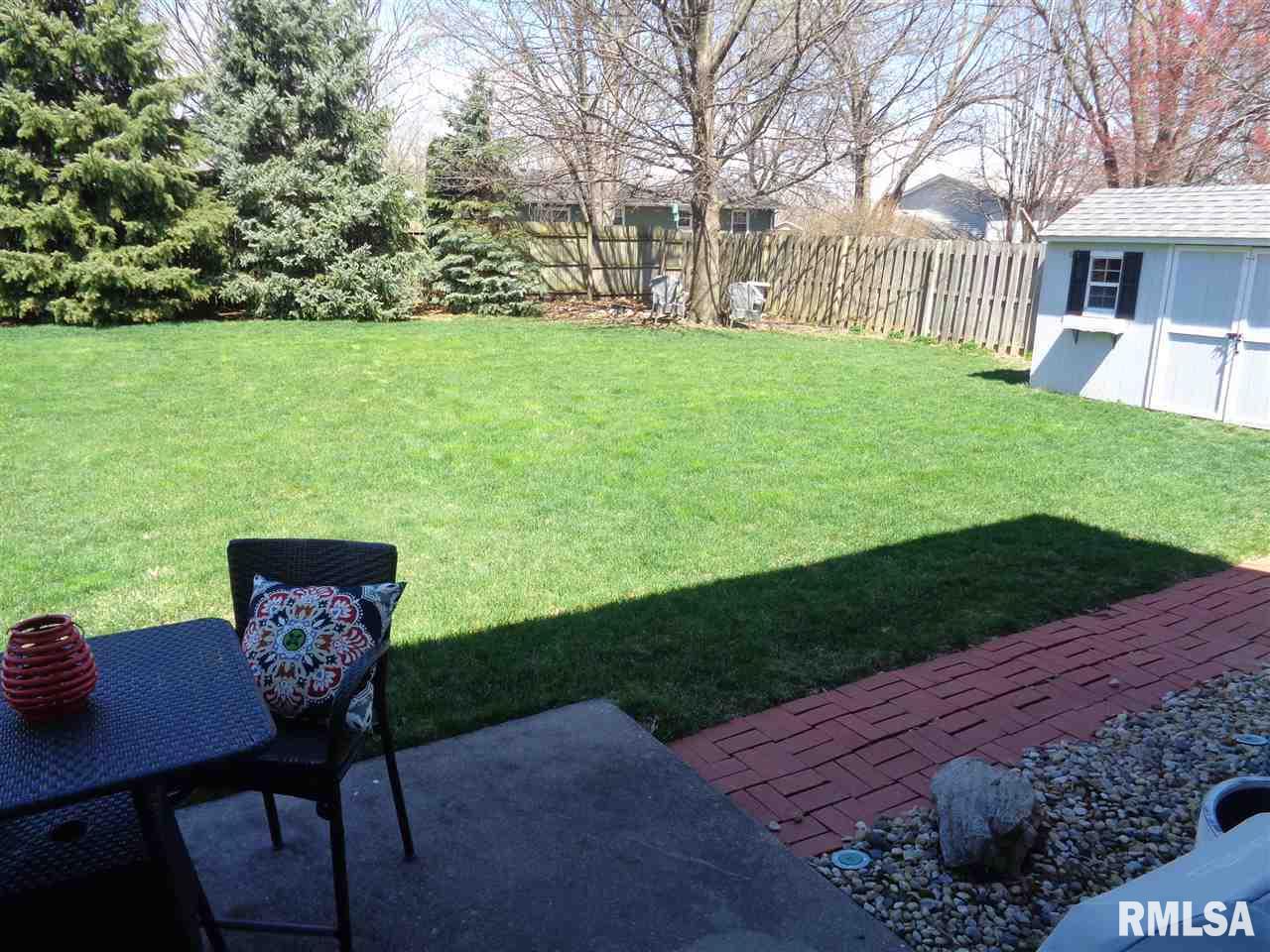 1425 West Queens Court Road Peoria, IL 61614 - Photo 22 of 25 Gallery Image 22