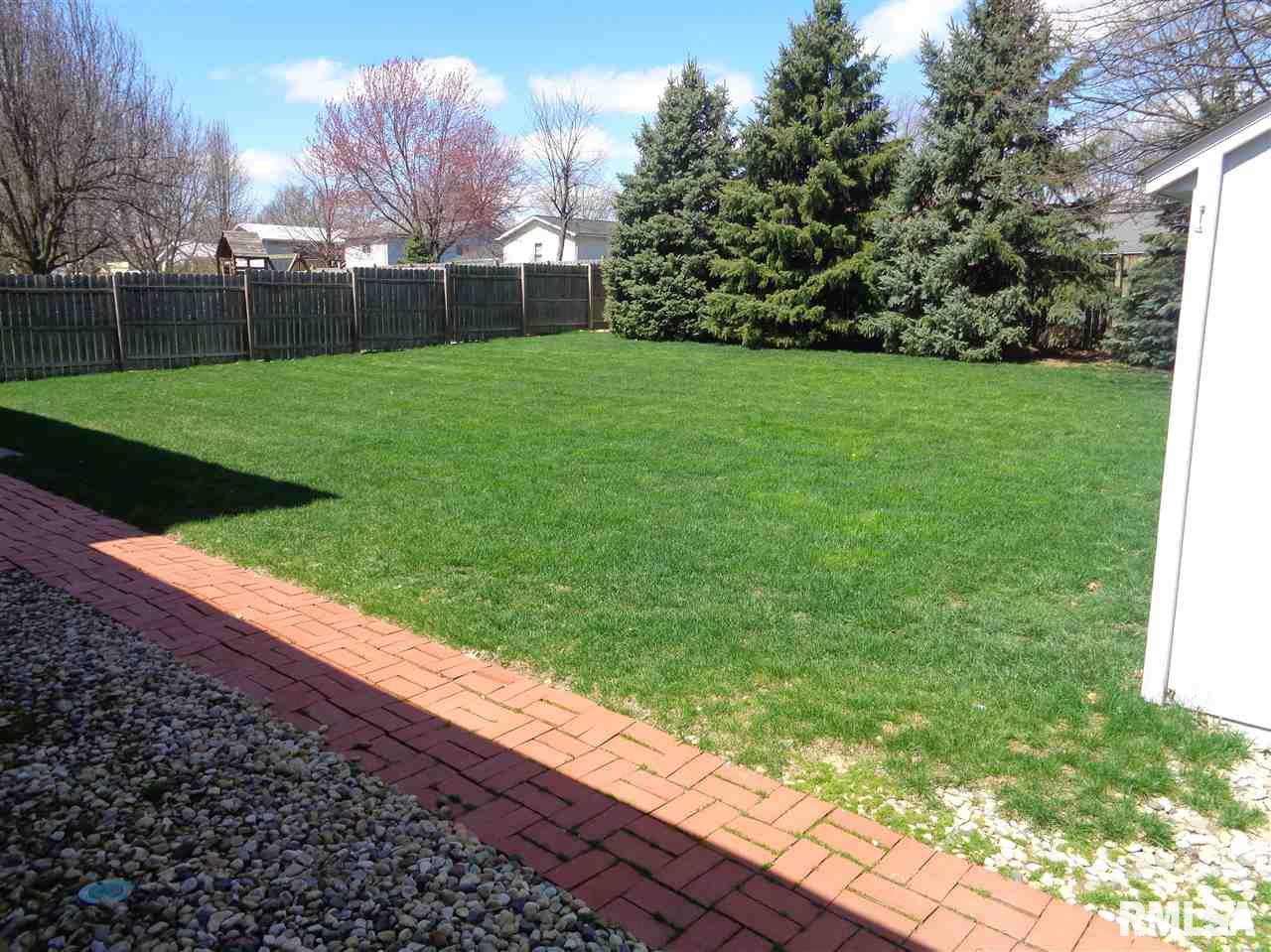 1425 West Queens Court Road Peoria, IL 61614 - Photo 24 of 25 Gallery Image 24