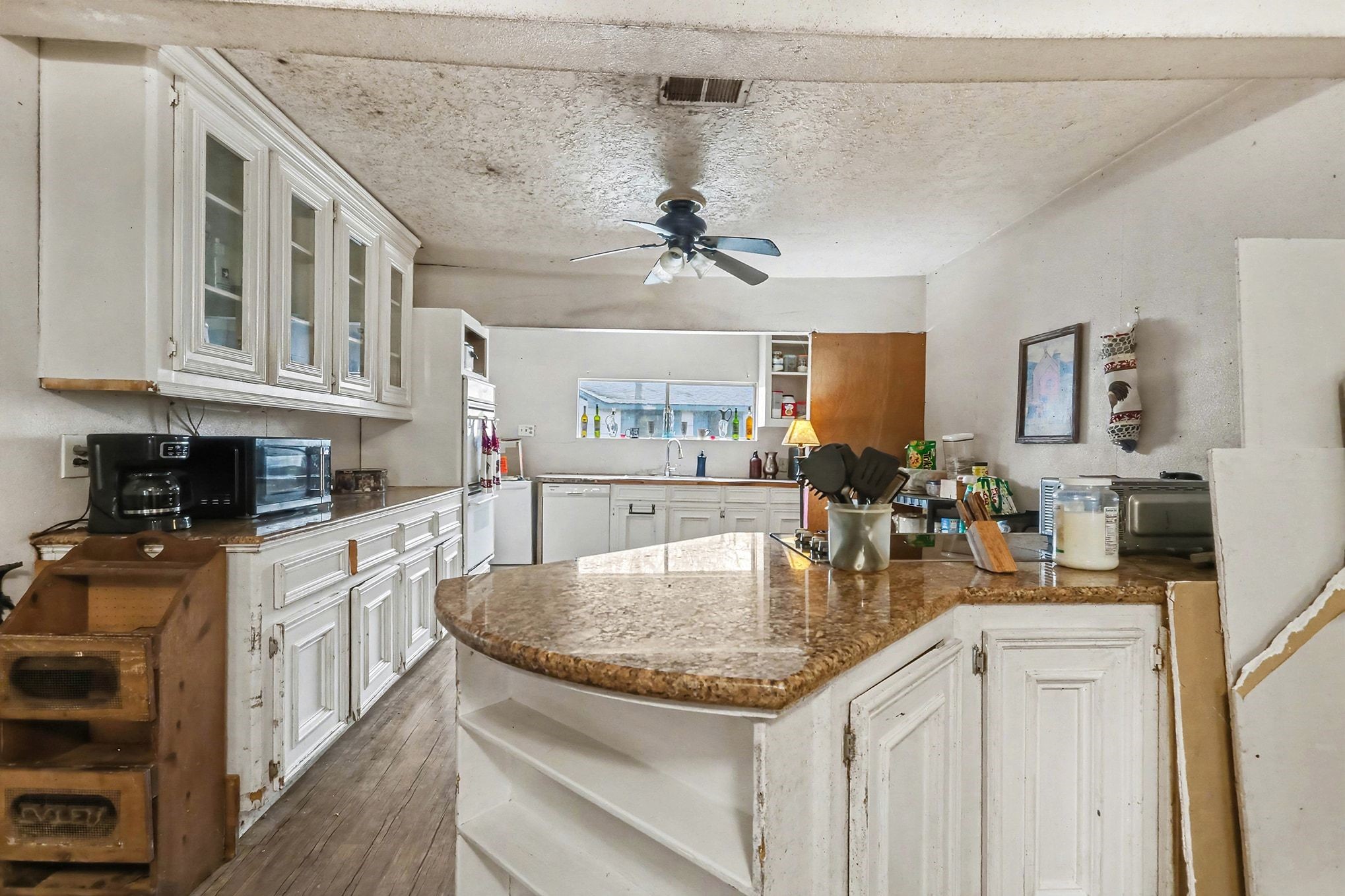 1012 Clear Lake Road Highlands, TX 77562 - Photo 14 of 26