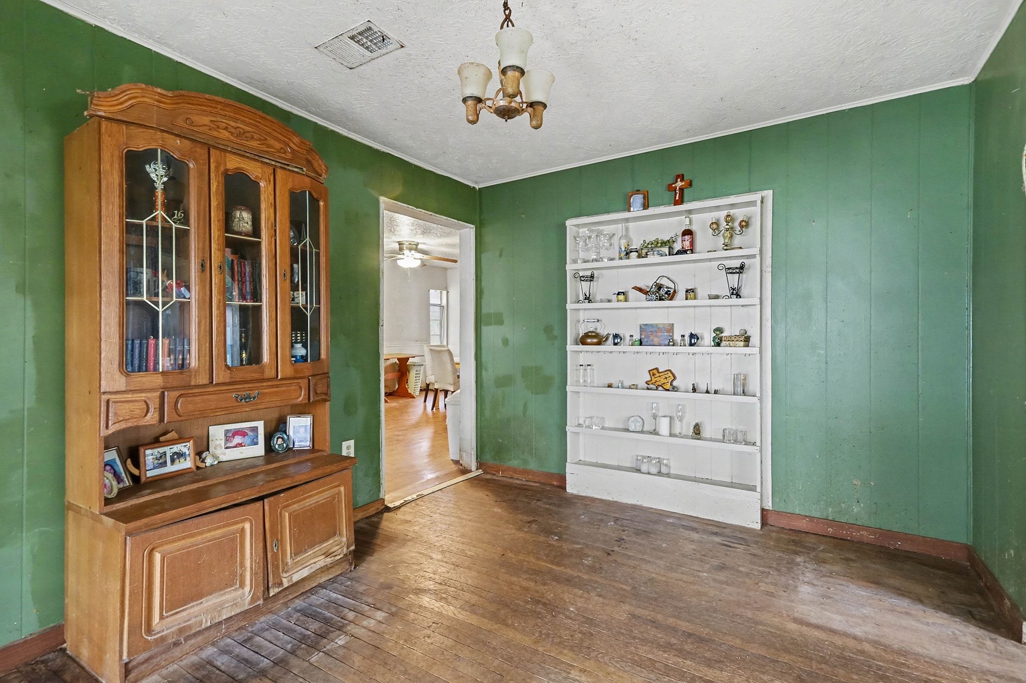 1012 Clear Lake Road Highlands, TX 77562 - Photo 6 of 26