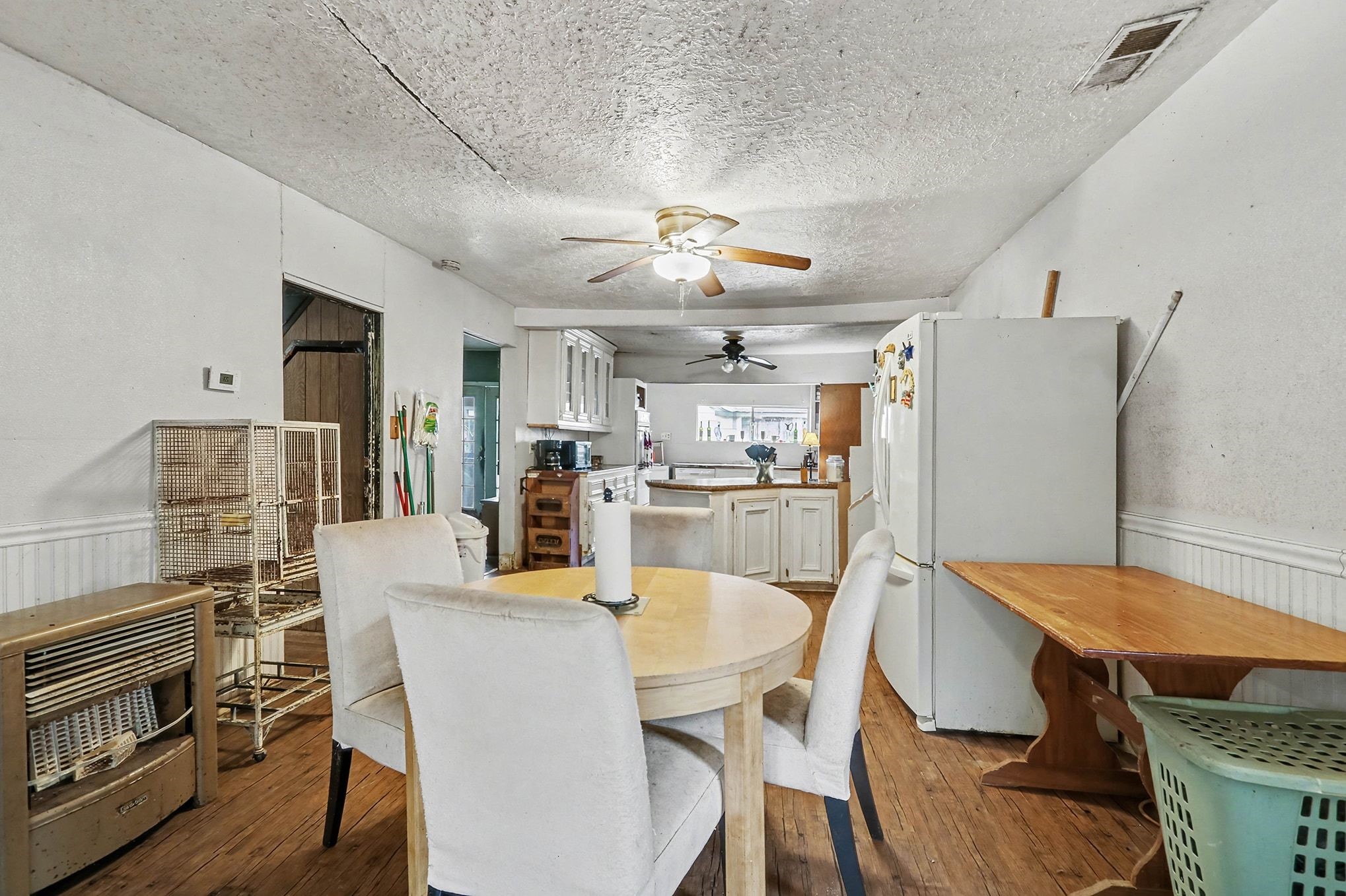 1012 Clear Lake Road Highlands, TX 77562 - Photo 9 of 26