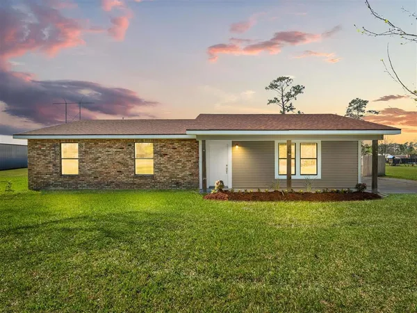 $264,900 | 2715 Jerrie Street, Sulphur, LA 70663