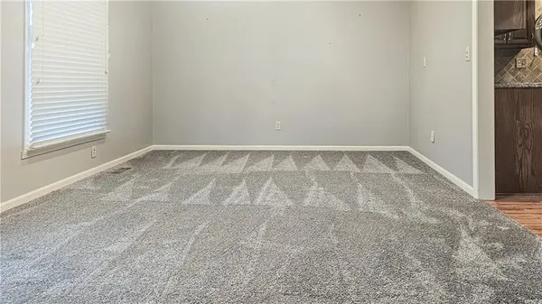 $249,900 | 1018 Palmer Place, Clinton, MO 64735