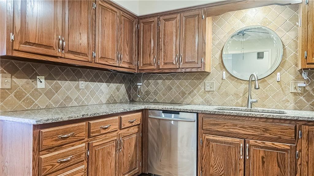 1018 Palmer Place Clinton, MO 64735 - Photo 18 of 34