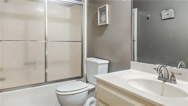 $249,900 | 1018 Palmer Place, Clinton, MO 64735