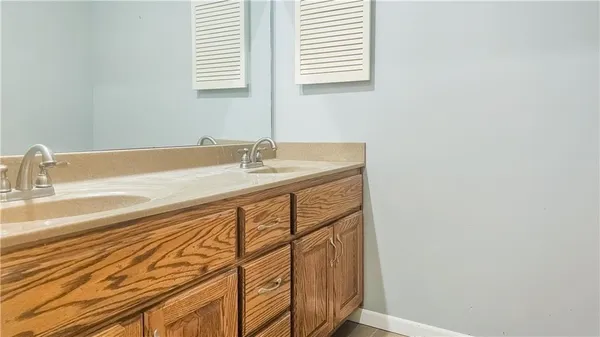 $249,900 | 1018 Palmer Place, Clinton, MO 64735