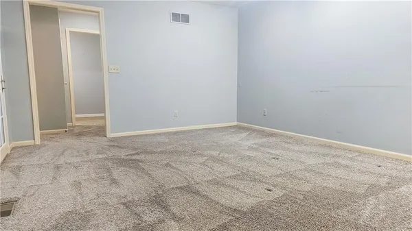 $249,900 | 1018 Palmer Place, Clinton, MO 64735