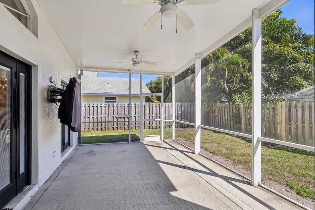 6254 Lucerne Street Jupiter, FL 33458 - Photo 24 of 30 a view of balcony