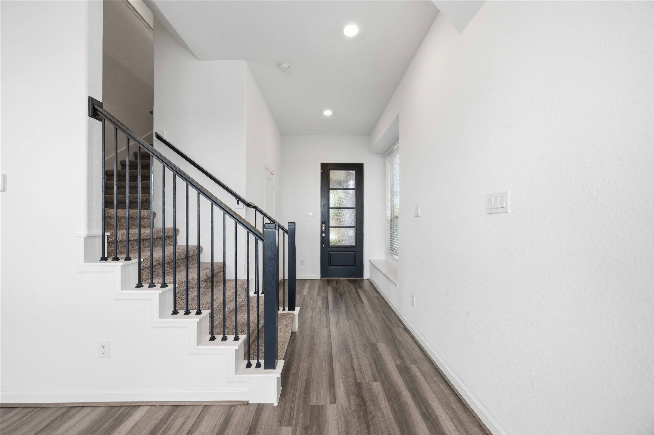 4058 Balboa Drive Rosharon, TX 77583 - Photo 4 of 29