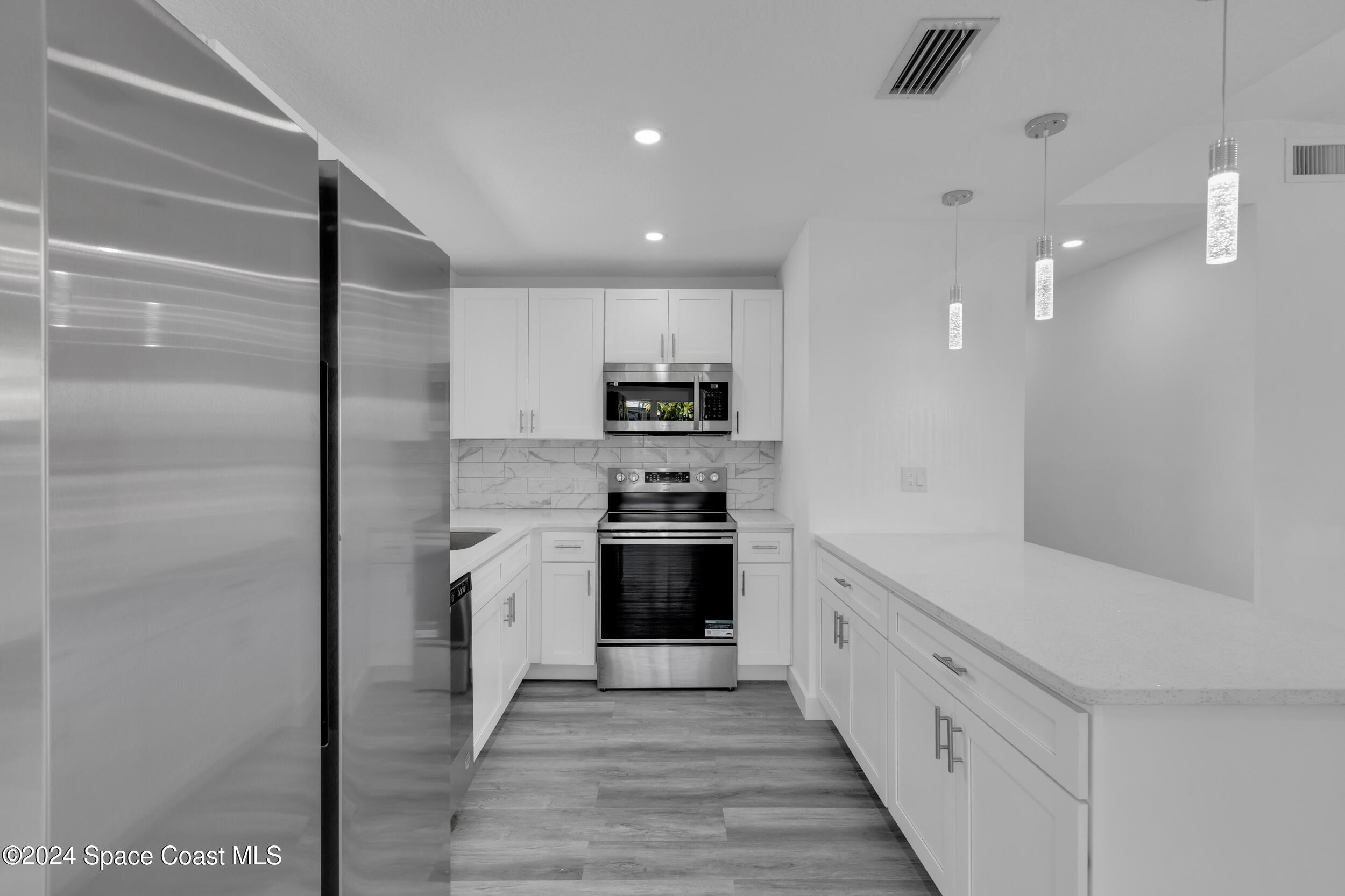 1101 Cable Lane Northeast Palm Bay, FL 32905 - Photo 3 of 33 21