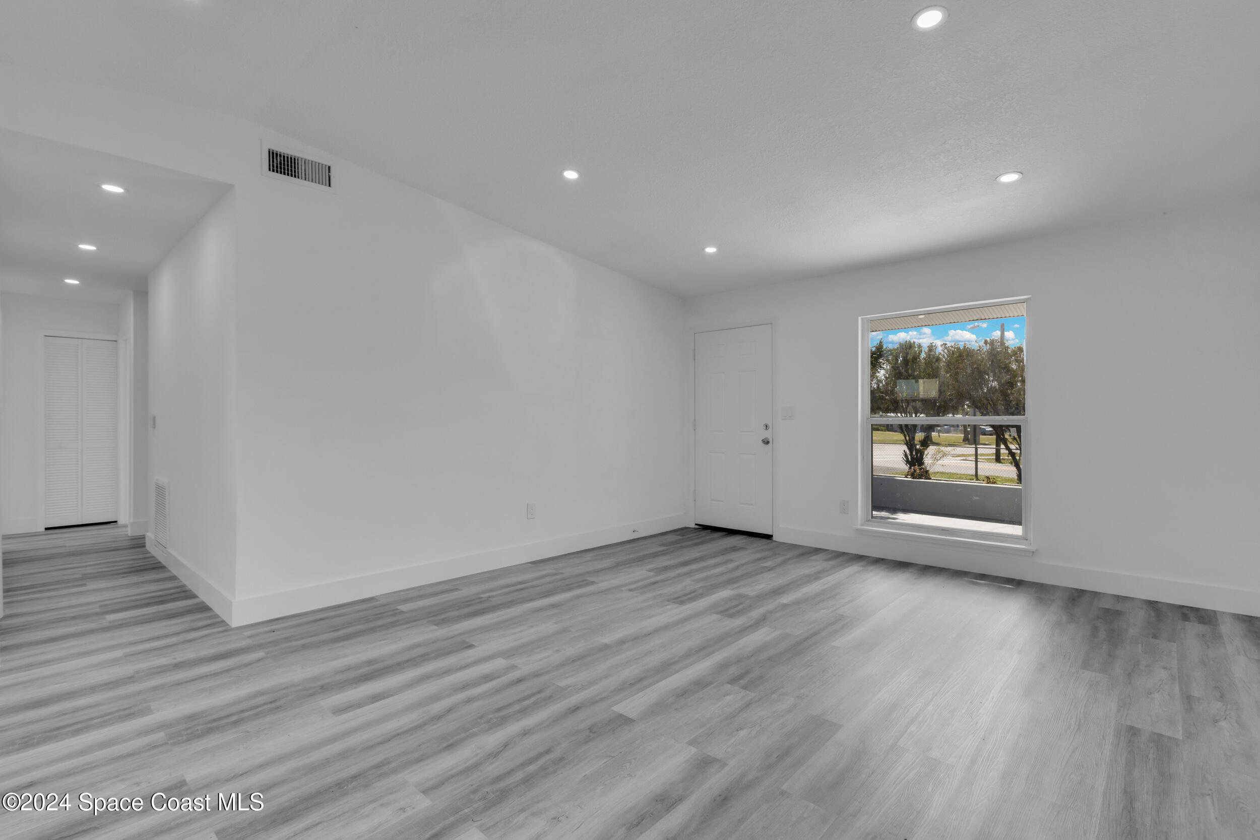 1101 Cable Lane Northeast Palm Bay, FL 32905 - Photo 5 of 33 17