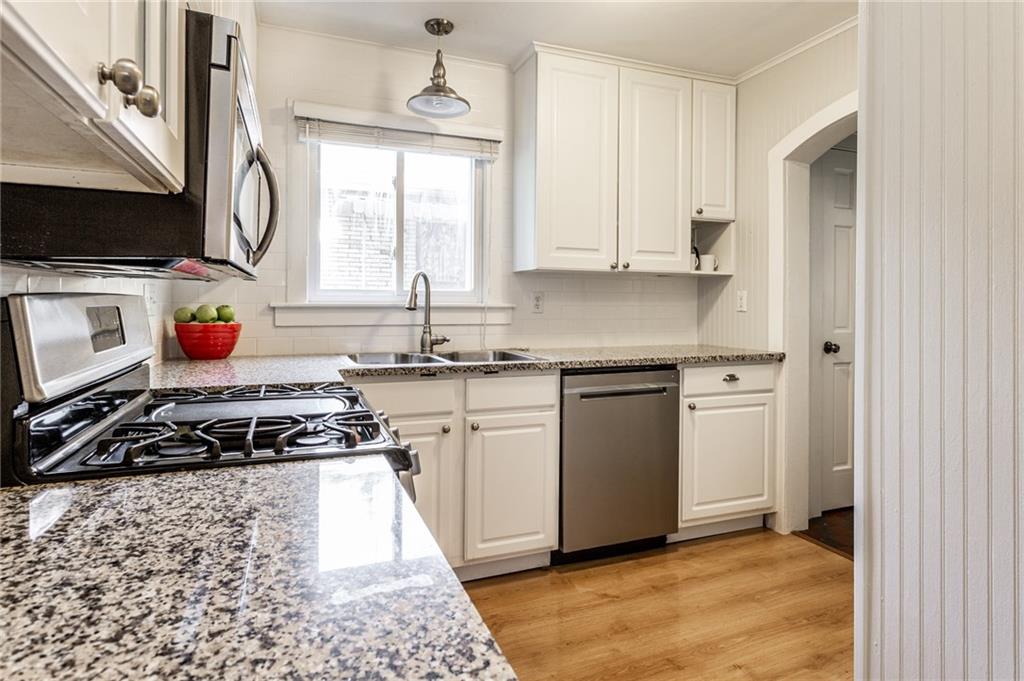 218 Berkley Road Indianapolis, IN 46208 - Photo 12 of 31 Gallery Image 12