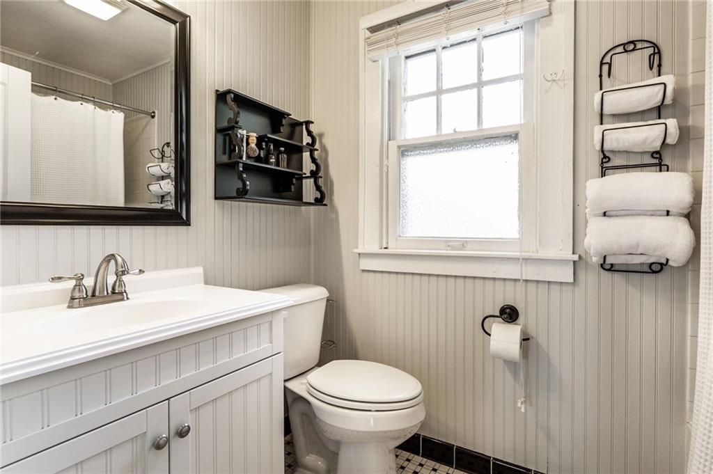 218 Berkley Road Indianapolis, IN 46208 - Photo 19 of 31 Gallery Image 19