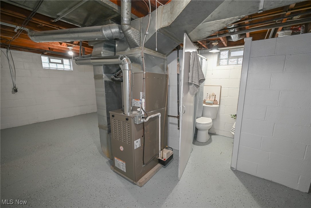 16561 Shurmer Road Strongsville, OH 44136 - Photo 30 of 40 New furnace and air '24