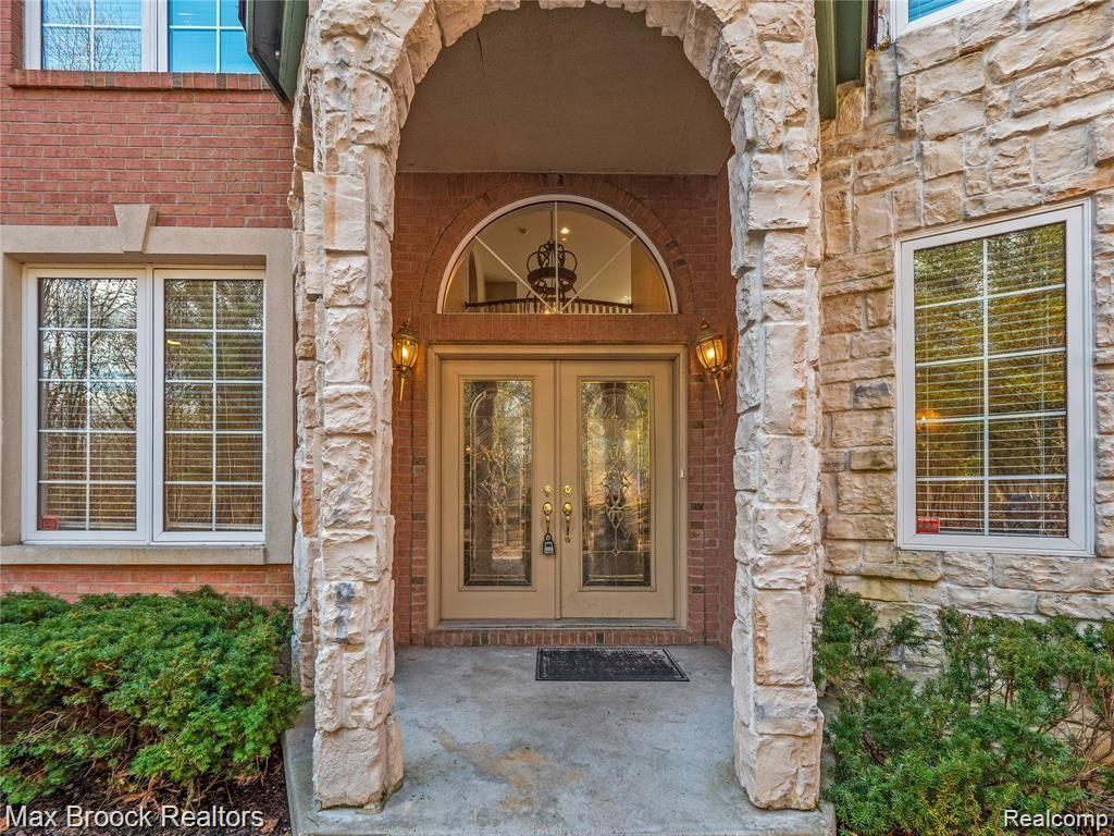 30591 Inkster Road Farmington, MI 48334 - Photo 12 of 73