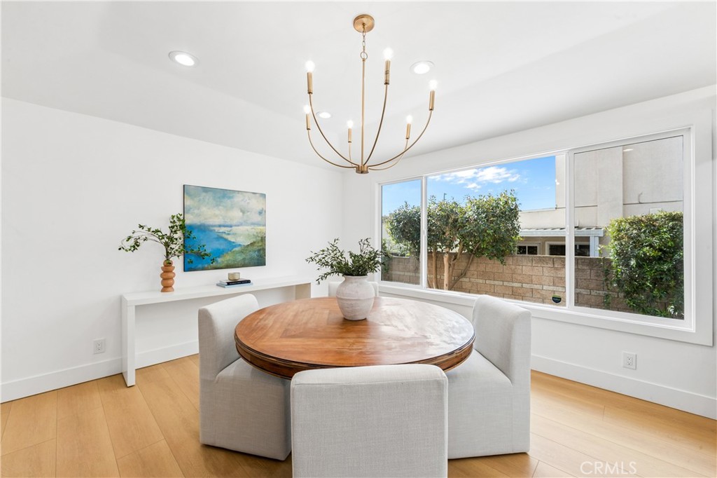 367 Ultimo Avenue Long Beach, CA 90814 - Photo 11 of 47