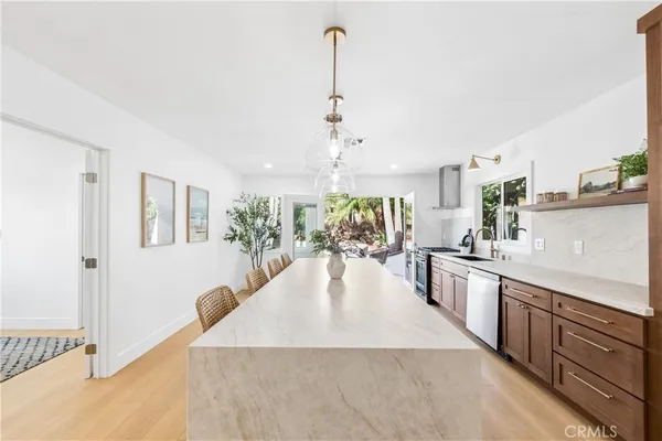 $1,599,000 | 367 Ultimo Avenue, Long Beach, CA 90814