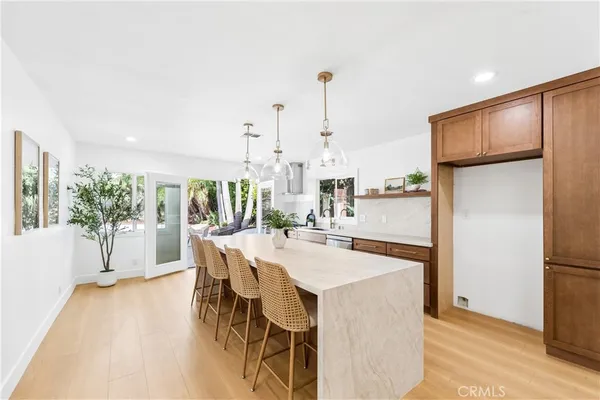 $1,599,000 | 367 Ultimo Avenue, Long Beach, CA 90814