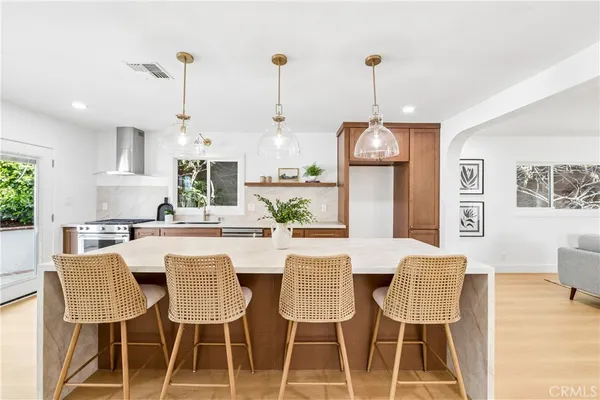 $1,599,000 | 367 Ultimo Avenue, Long Beach, CA 90814