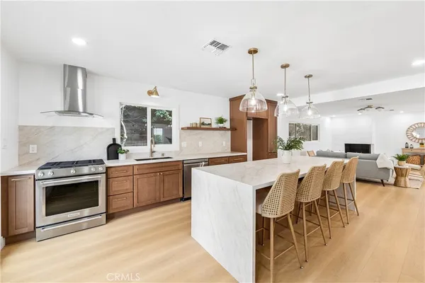 $1,599,000 | 367 Ultimo Avenue, Long Beach, CA 90814