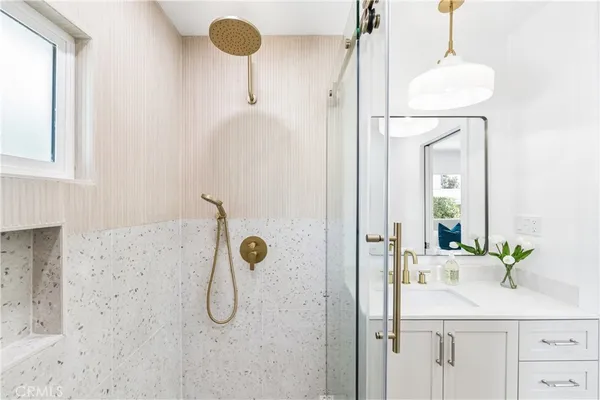 $1,599,000 | 367 Ultimo Avenue, Long Beach, CA 90814