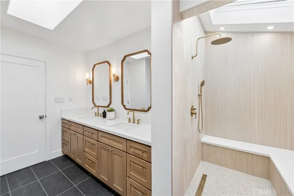 $1,599,000 | 367 Ultimo Avenue, Long Beach, CA 90814