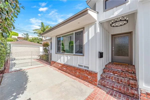 $1,599,000 | 367 Ultimo Avenue, Long Beach, CA 90814
