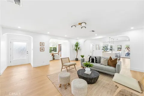 $1,599,000 | 367 Ultimo Avenue, Long Beach, CA 90814