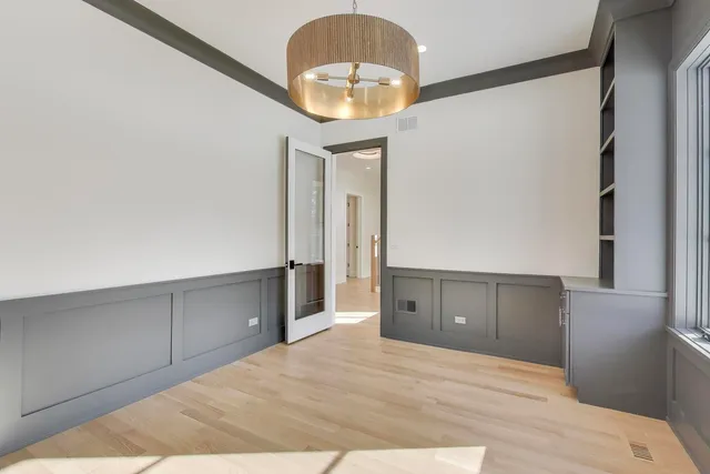 $2,699,000 | 2938 Indianwood Road, Wilmette, IL 60091