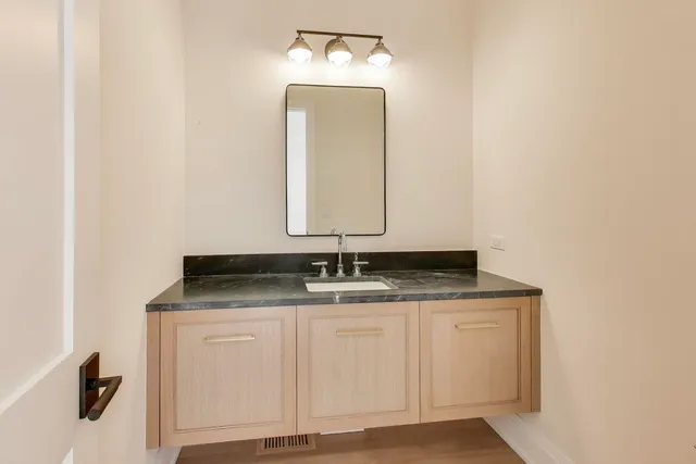 $2,699,000 | 2938 Indianwood Road, Wilmette, IL 60091