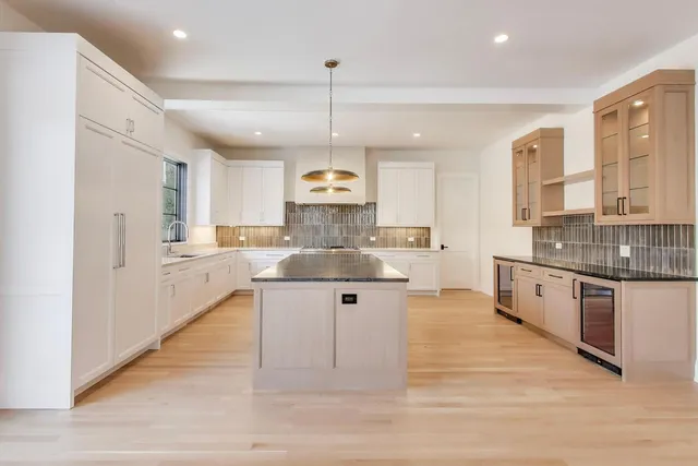 $2,699,000 | 2938 Indianwood Road, Wilmette, IL 60091