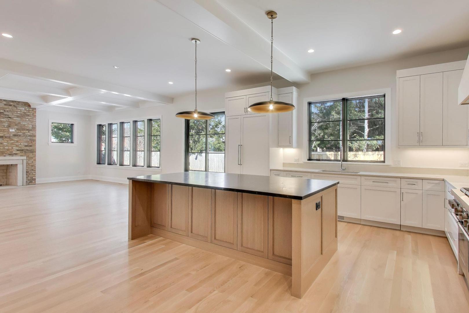 2938 Indianwood Road Wilmette, IL 60091 - Photo 10 of 50