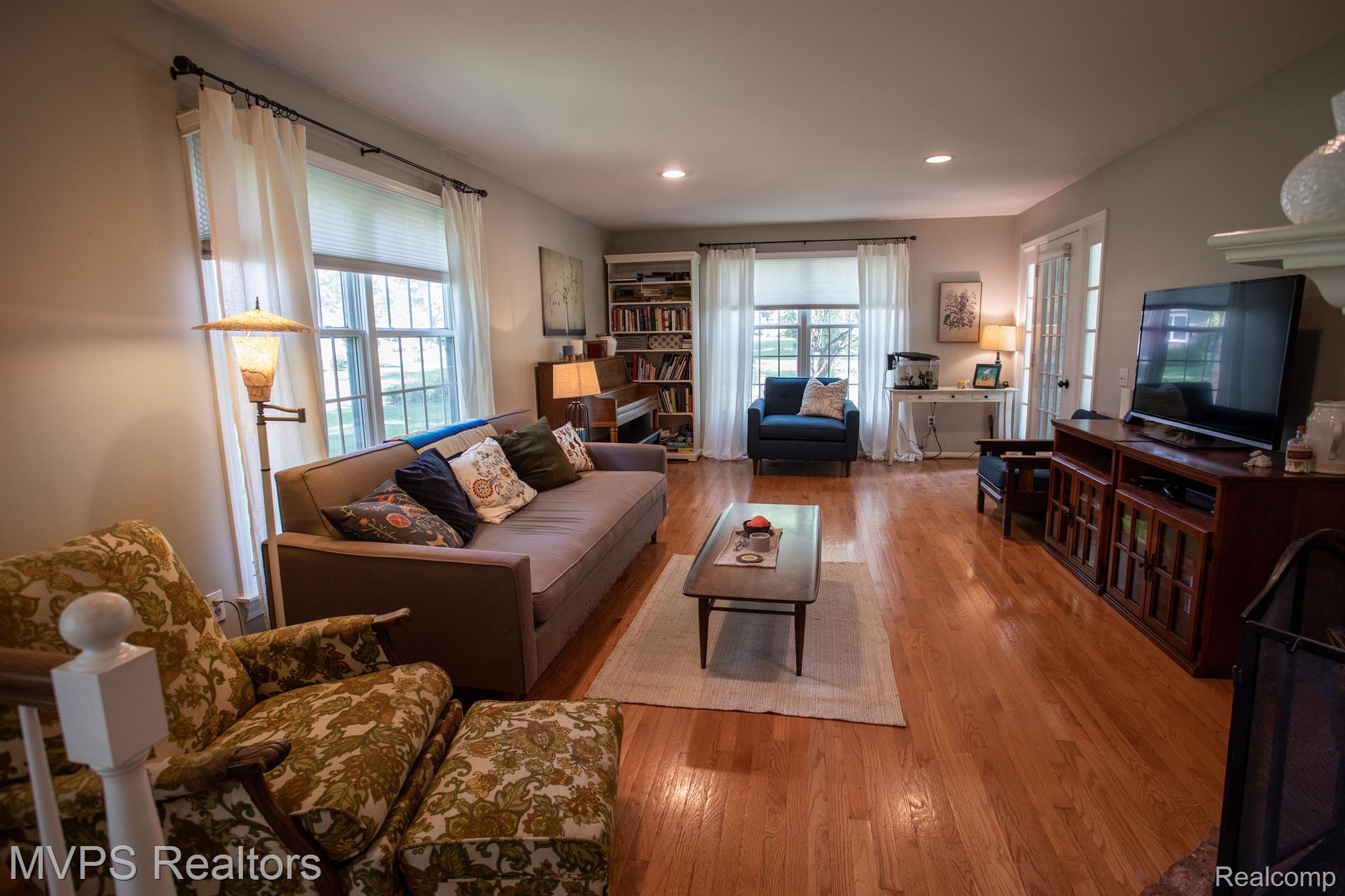 7655 Perry Lake Road Clarkston, MI 48348 - Photo 11 of 27 Gallery Image 11