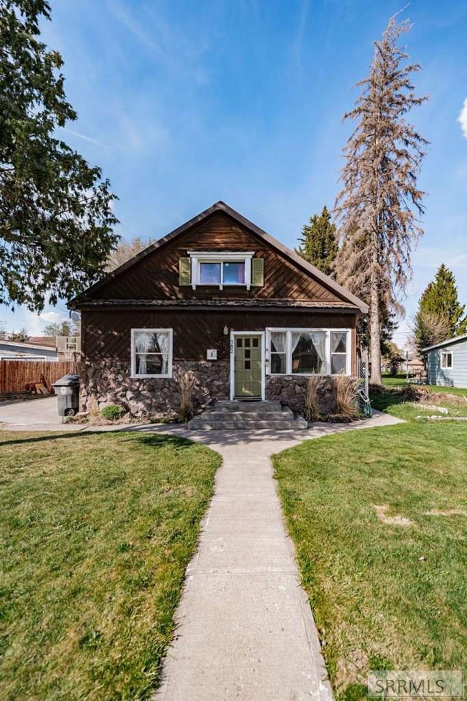 382 West 1st North Rigby, ID 83442 - Photo 3 of 50