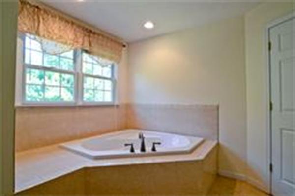 5 Warfield Road Mendon, MA 01756 - Photo 14 of 15 Gallery Image 14