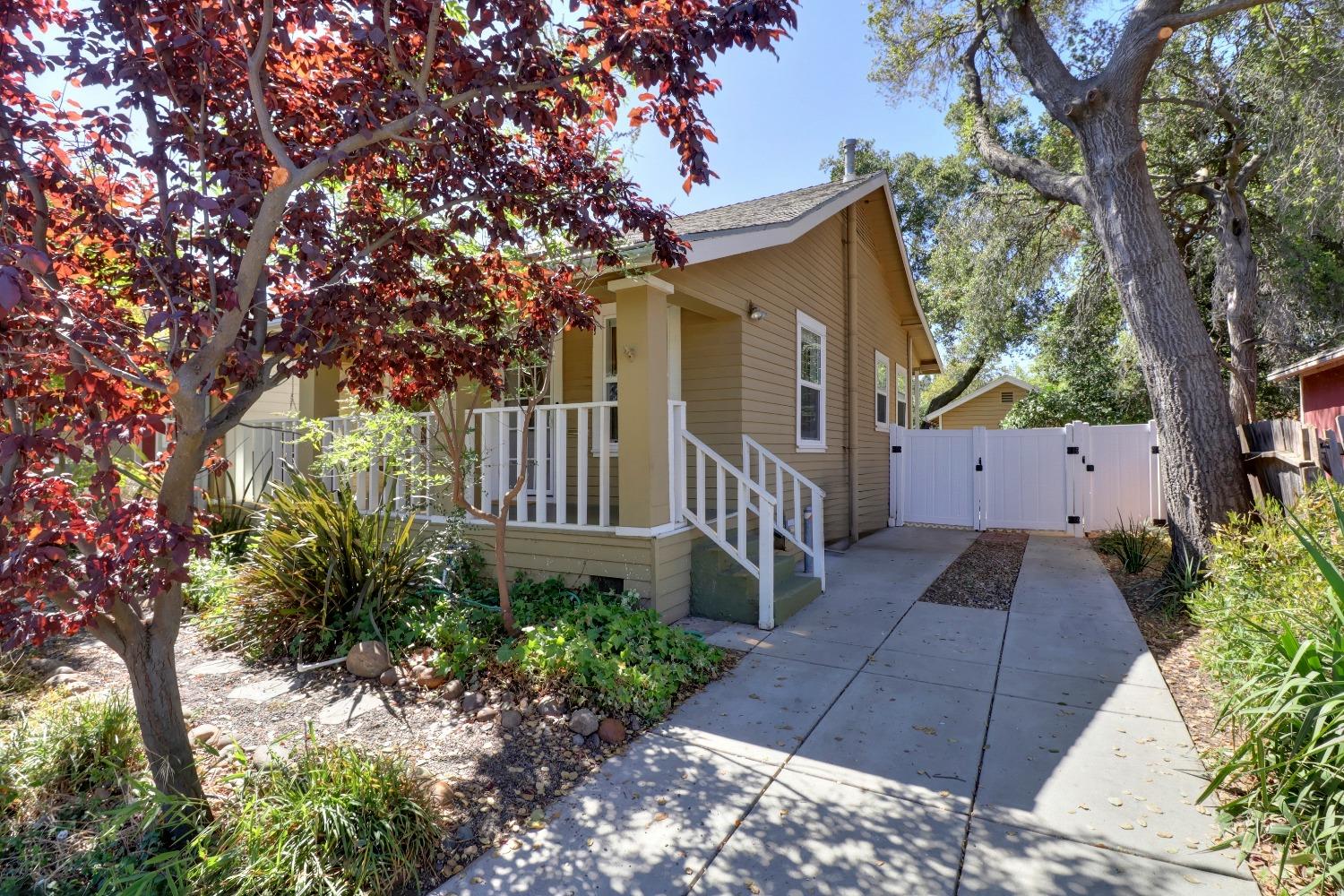 2106 6th Avenue Sacramento, CA 95818 - Photo 1 of 1 Gallery Image 1