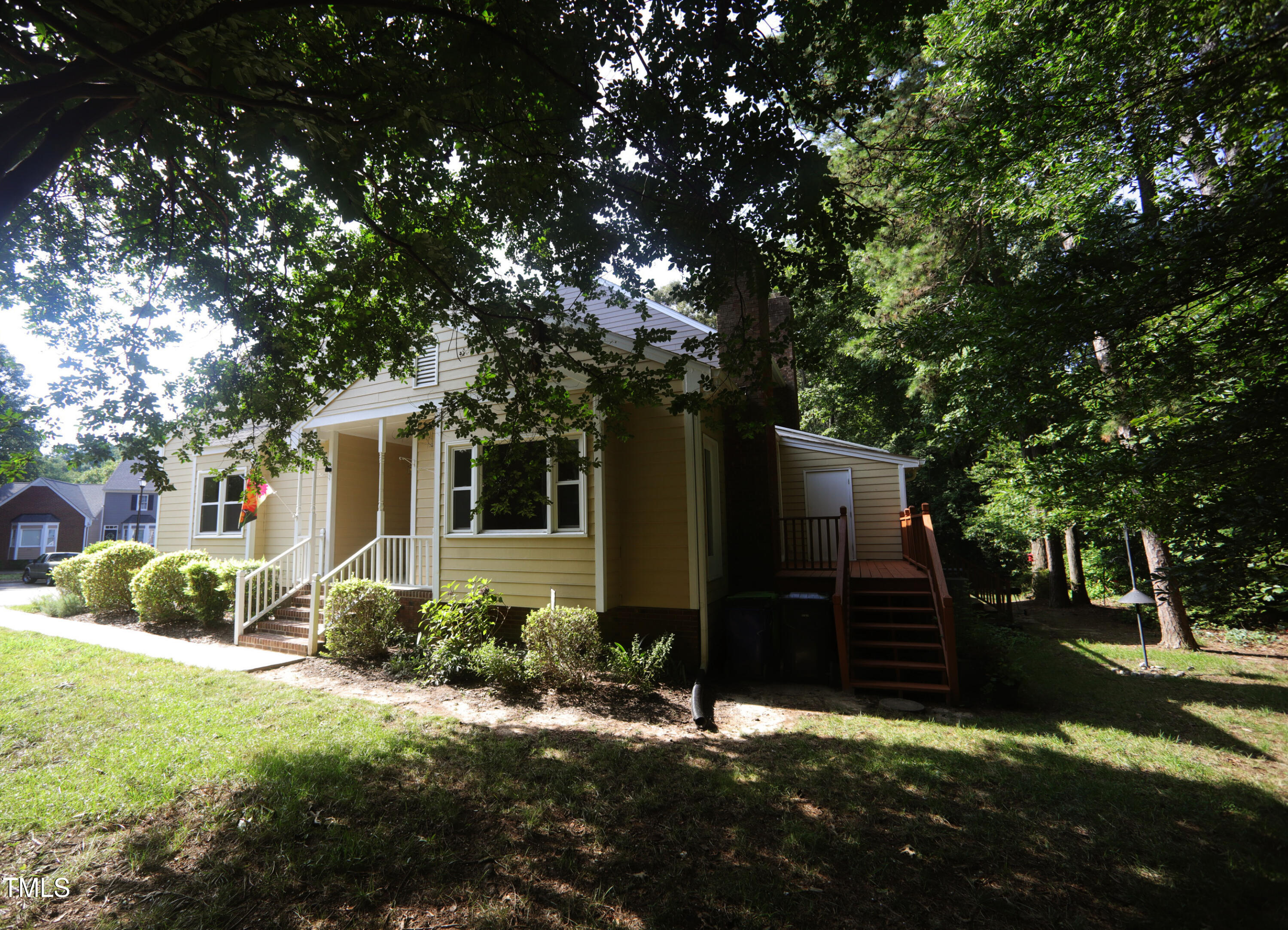 8331 Wycombe Lane Raleigh, NC 27615 - Photo 4 of 23 WycombeSide