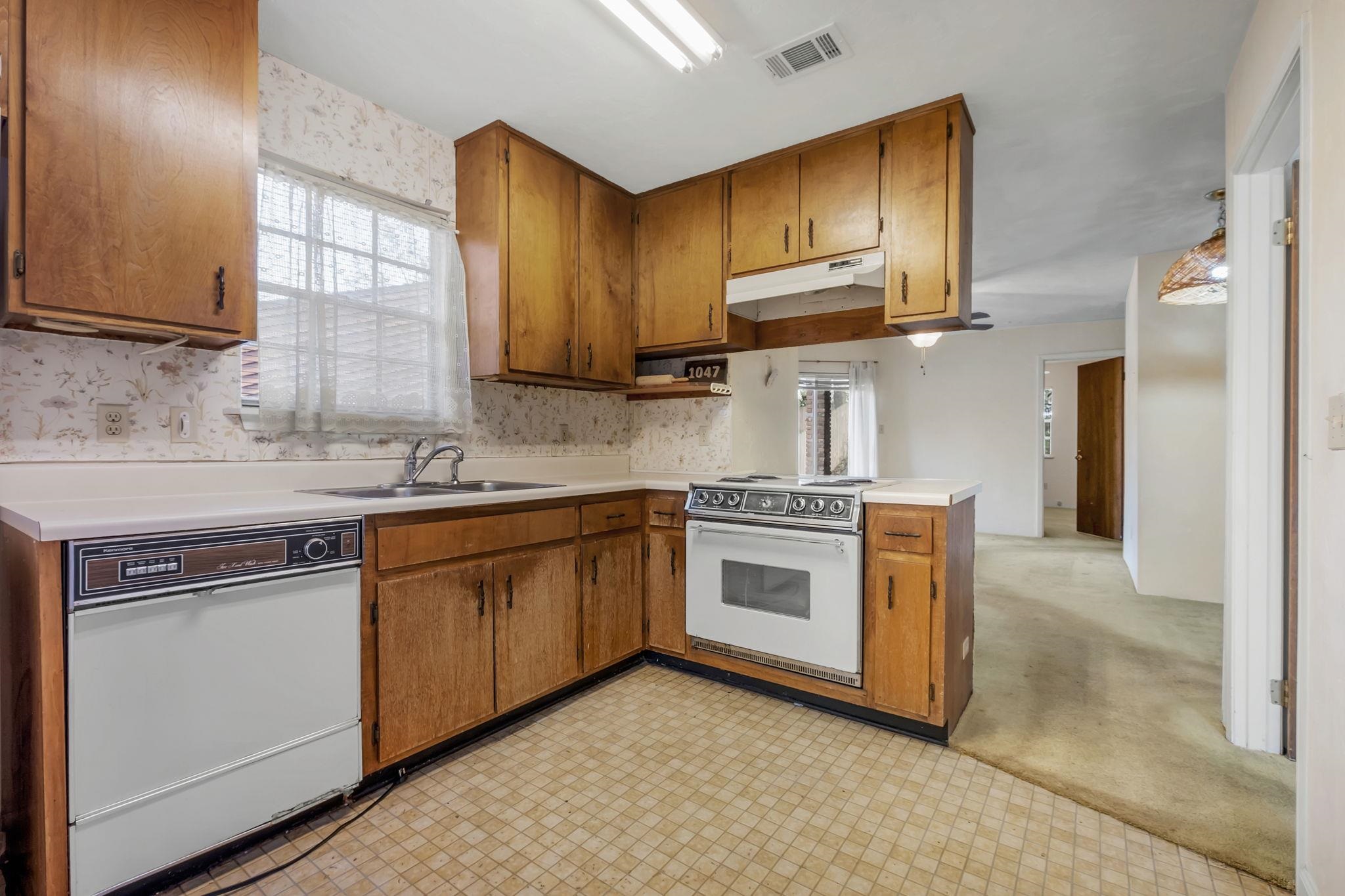 1047 Sutor Road Tallahassee, FL 32311 - Photo 11 of 24