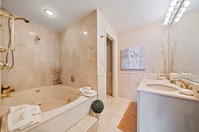 $929,900 | 2001 Marina Drive, Unit 506W, Quincy, MA 02171