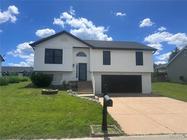 $289,900 | 2316 West Ridge Drive, Festus, MO 63028