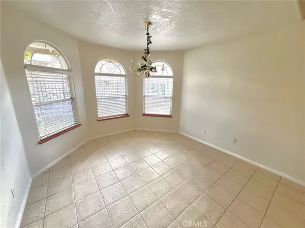 $2,700 | 13420 Chinquapin Drive, Victorville, CA 92395