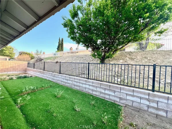 $2,700 | 13420 Chinquapin Drive, Victorville, CA 92395