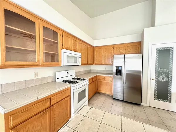 $2,700 | 13420 Chinquapin Drive, Victorville, CA 92395