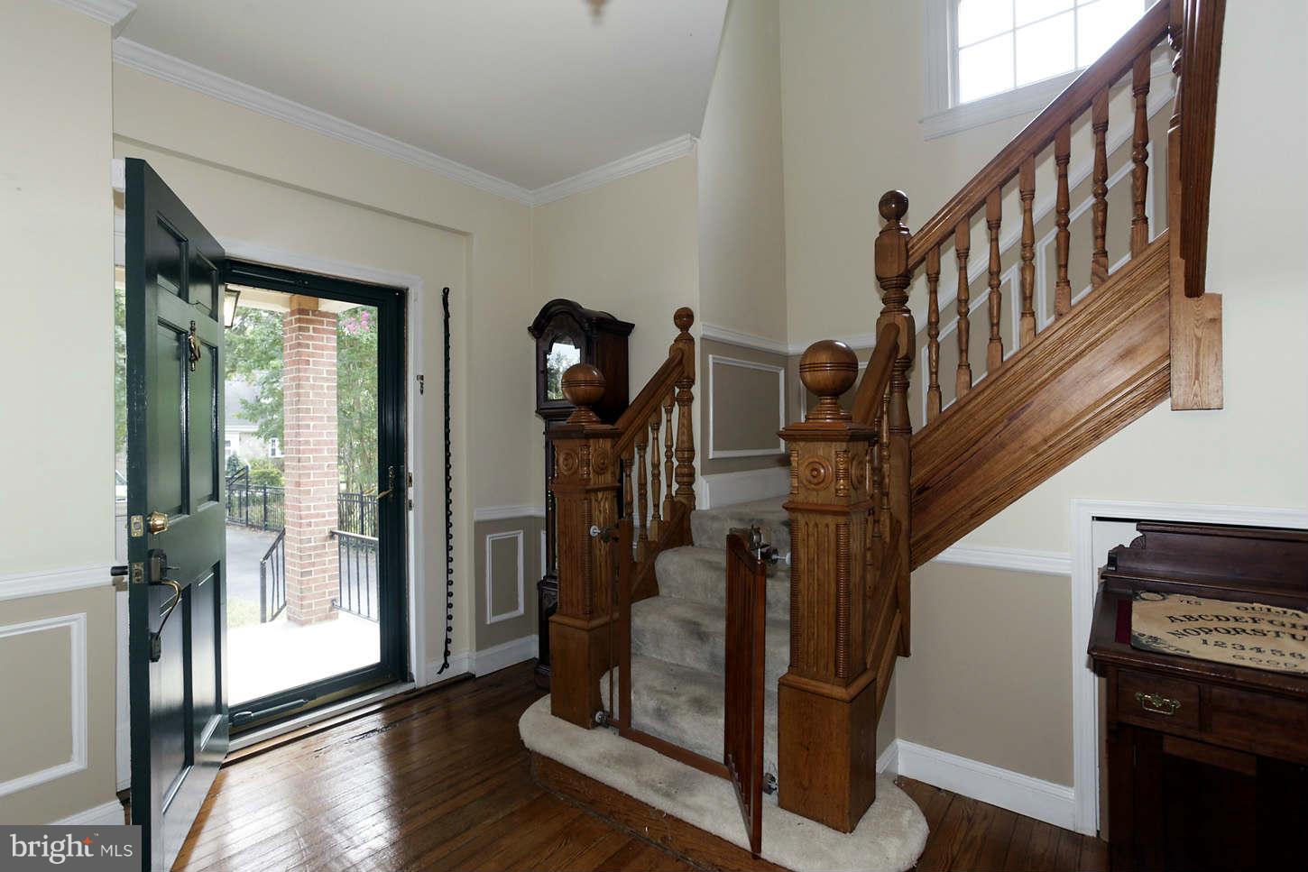 6184 Old Washington Road Elkridge, MD 21075 - Photo 3 of 22 ELEGANT FOYER