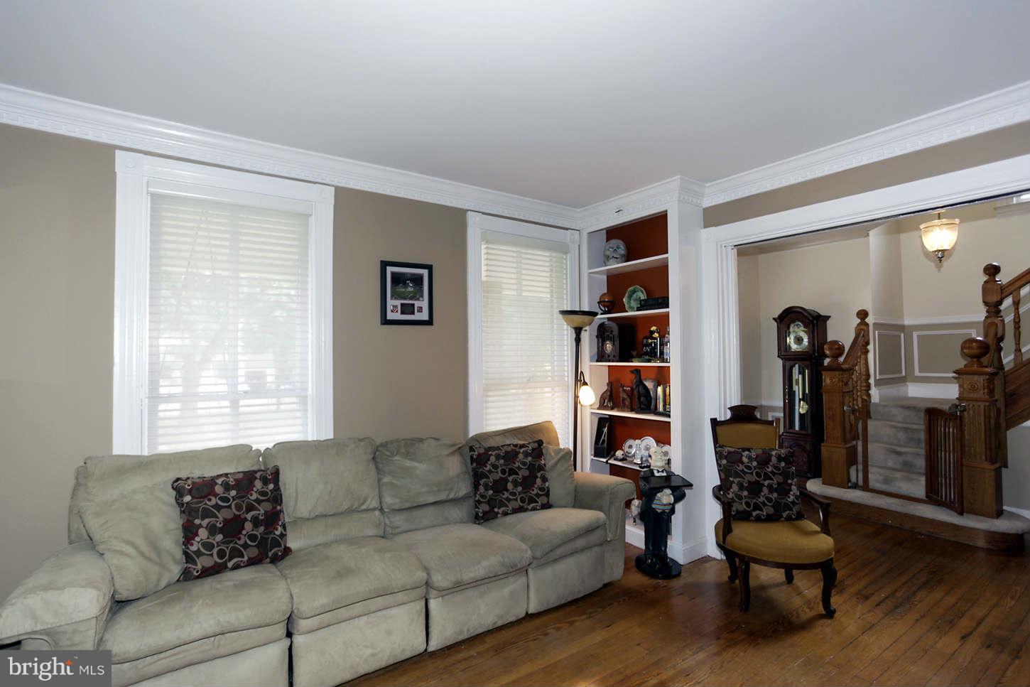 6184 Old Washington Road Elkridge, MD 21075 - Photo 4 of 22 EXCEPTIONAL LIVING ROOM