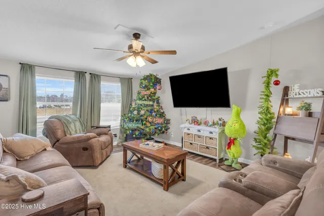 $199,900 | 406 King Arthur Drive, Whiteville, NC 28472