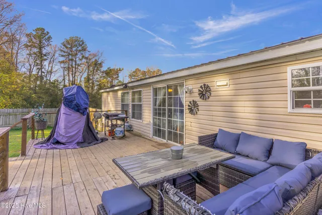 $199,900 | 406 King Arthur Drive, Whiteville, NC 28472